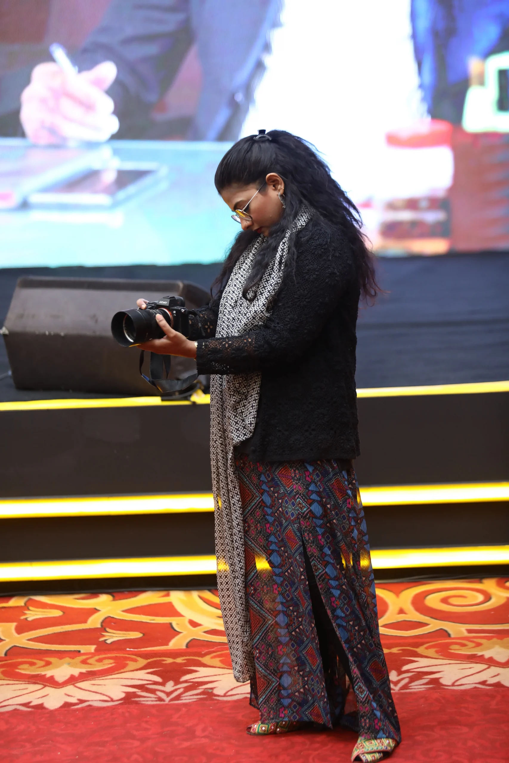 Female Photographer in Karachi